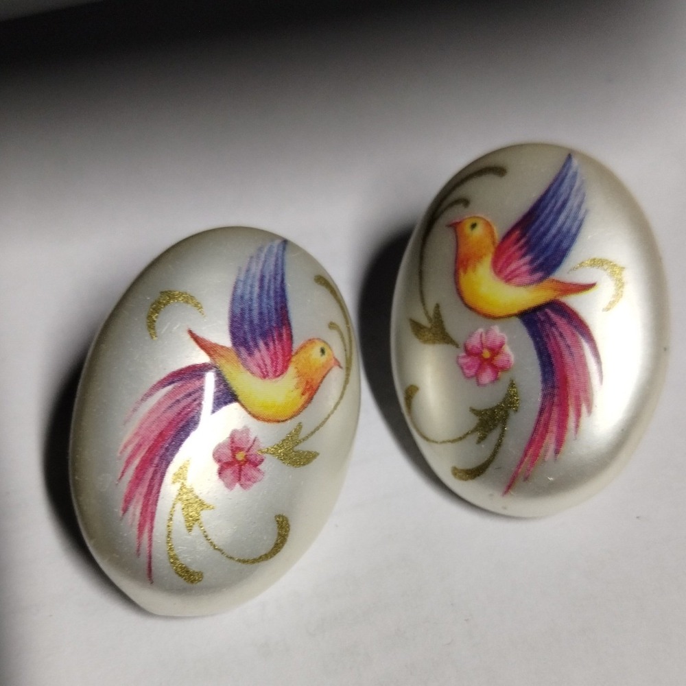 Vintage Bird Floral Oval Stud Earrings Pearlescent White Pink Purple Gold Tone